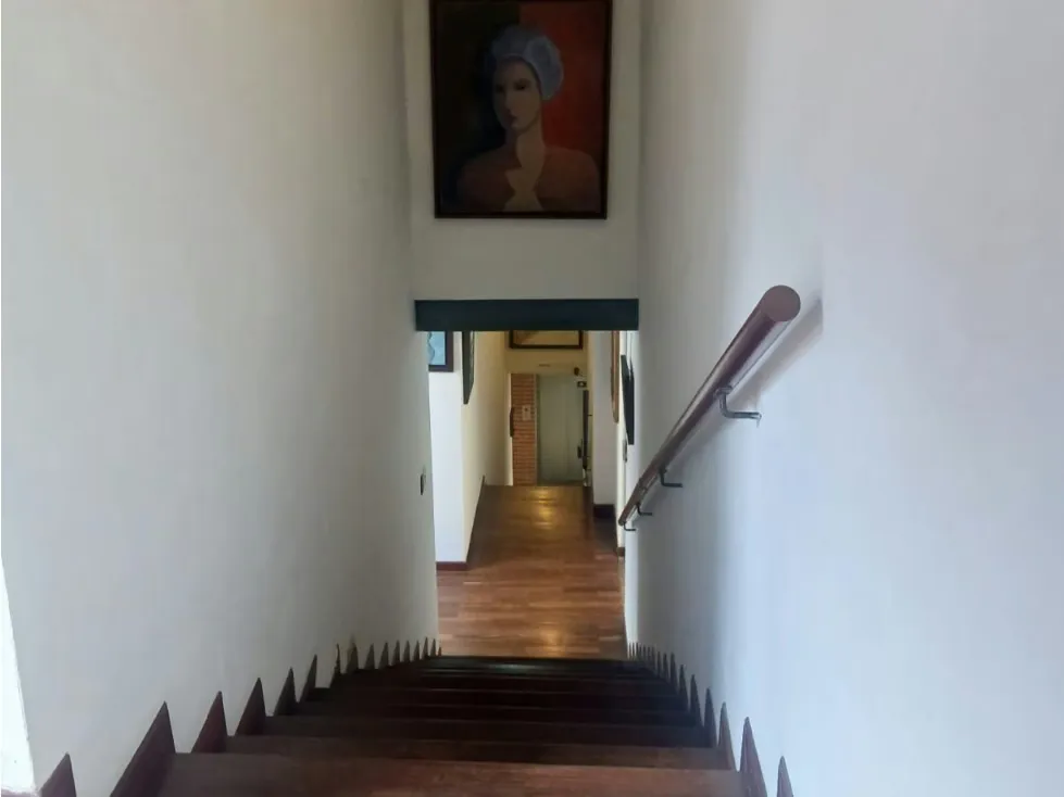VENTA DE EDIFICIO DE 4 PISOS, 870,72 M2 URB. LOS CHORROS (RR) - 15