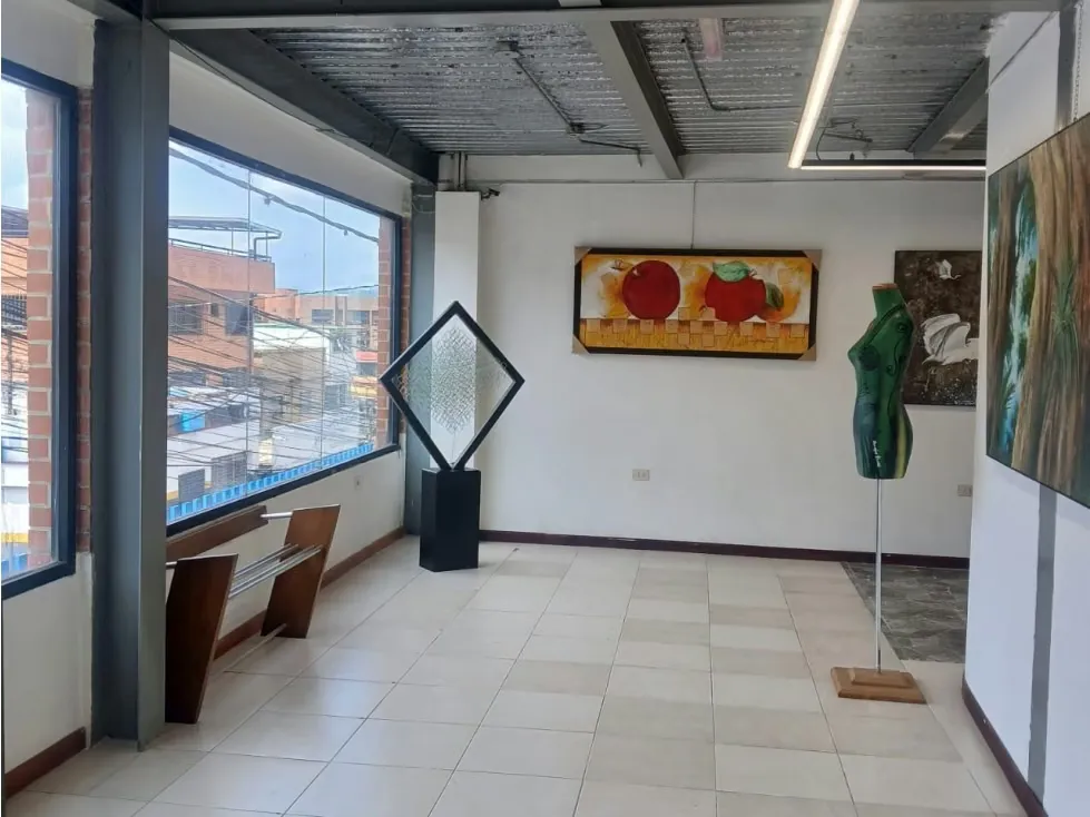 VENTA DE EDIFICIO DE 4 PISOS, 870,72 M2 URB. LOS CHORROS (RR) - 9