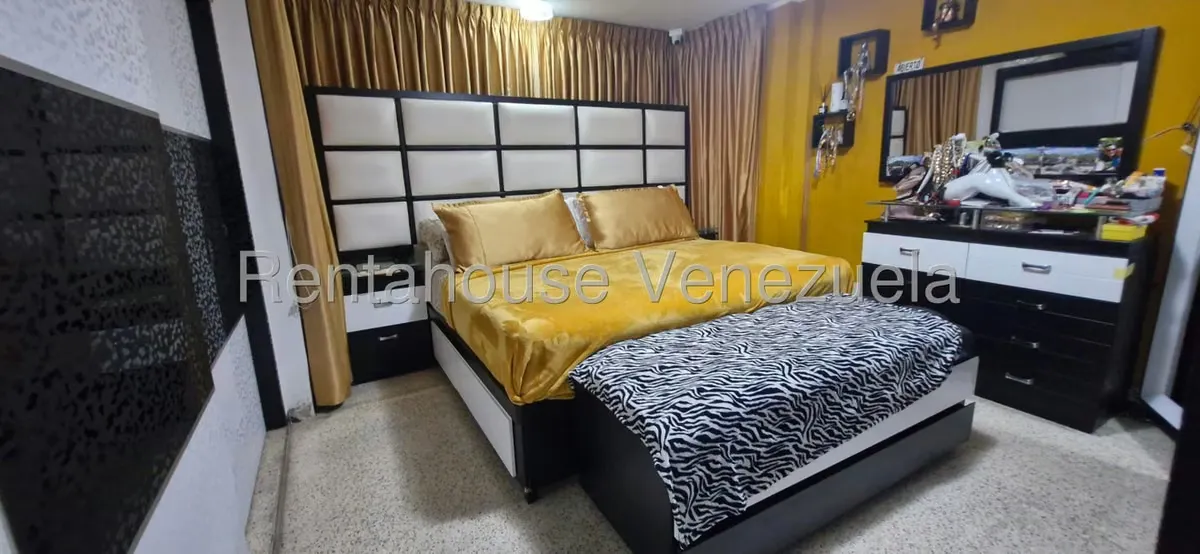 Apartamento (1 Nivel) en Venta en Los Palos Grandes, Distrito Metropolitano - 12