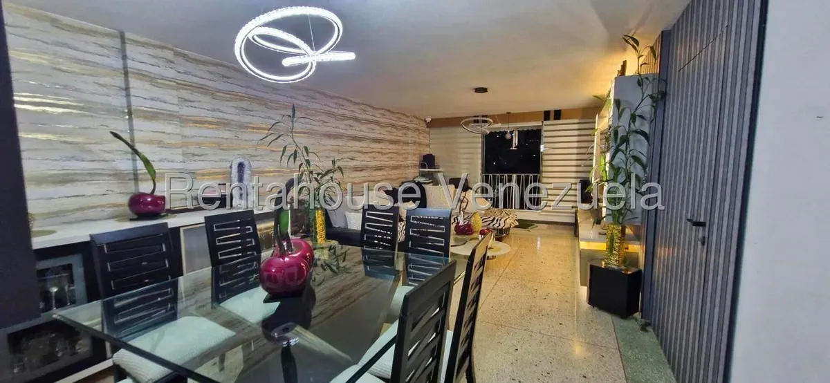Apartamento (1 Nivel) en Venta en Los Palos Grandes, Distrito Metropolitano - 24