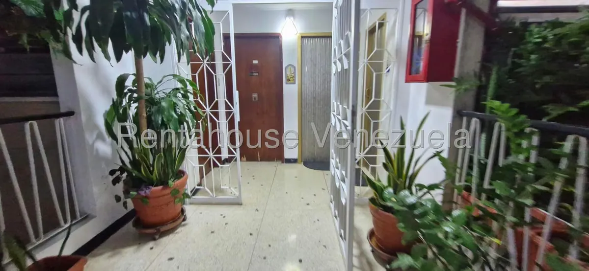 Apartamento (1 Nivel) en Venta en Los Palos Grandes, Distrito Metropolitano - 46