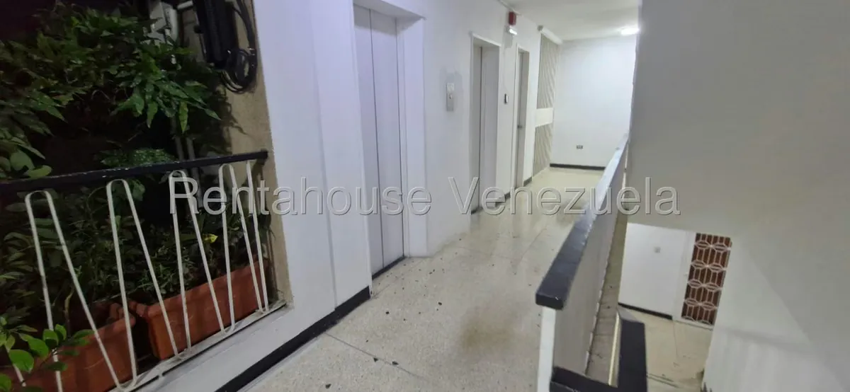Apartamento (1 Nivel) en Venta en Los Palos Grandes, Distrito Metropolitano - 47