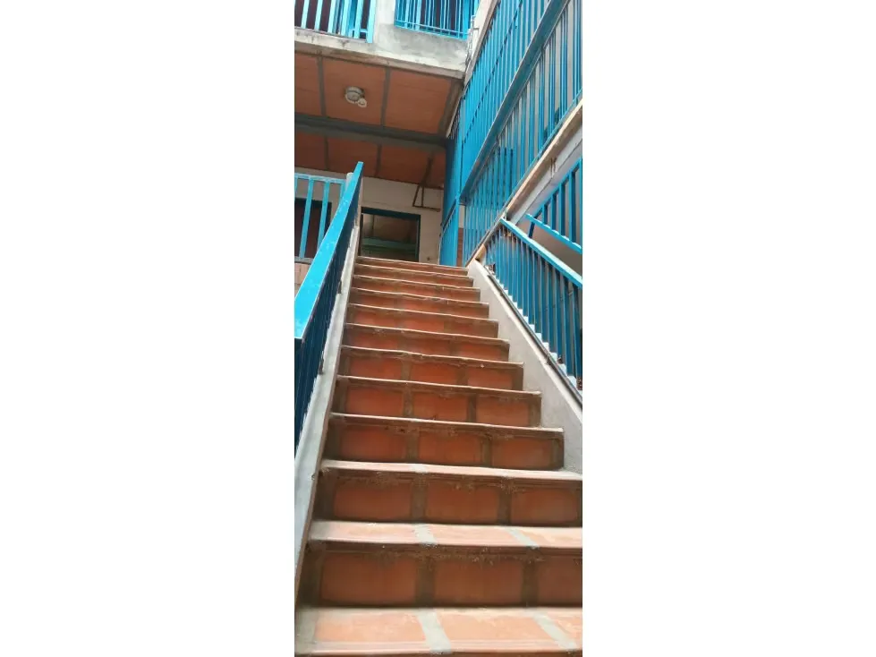 VENTA EDIFICIO INDUSTRIAL BOLEITA DE 4 PISOS DE 240M2 C/P TOTAL 960 - 5
