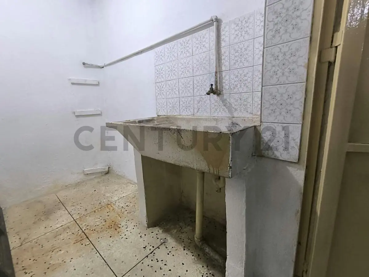 Local comercial casco central de Barcelona - 6