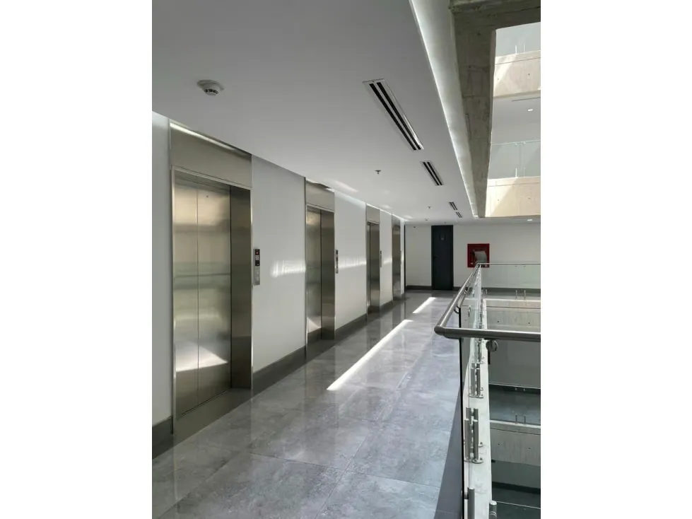 OFICINA EN VENTA 125 M2 - URB. LOS NARANJOS DEL CAFETAL - 4