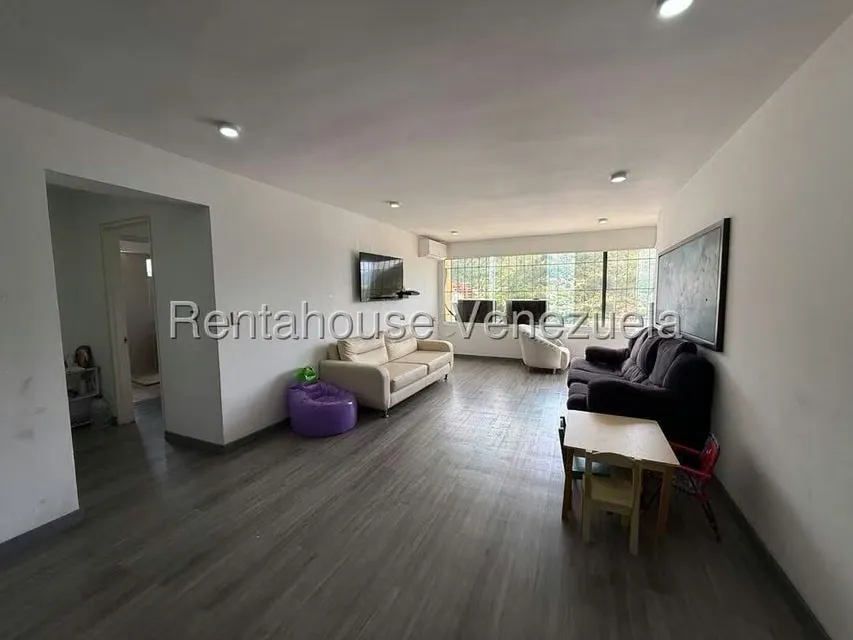 Apartamento (1 Nivel) en Venta en El Cigarral, Distrito Metropolitano - 4