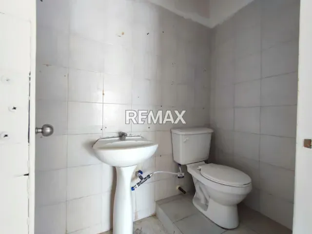 VENDE LOCAL COMERCIAL EN TUCACAS DE 40M2 EN PLENO CASCO CENTRAL - 14
