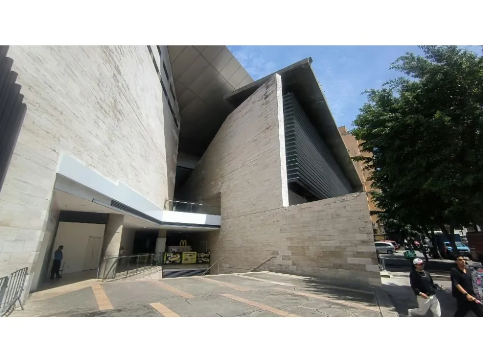 Se alquila local 43m2 CC Milenium Los Dos Caminos 6566 - 10