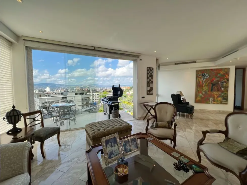 Se vende PH duplex 625m2 7H+S/6B/6P Los Palos Grandes - 2
