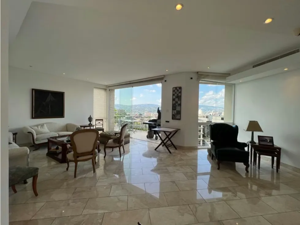 Se vende PH duplex 625m2 7H+S/6B/6P Los Palos Grandes - 4