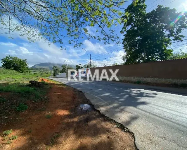 ¡UBICACIÓN ESTRATÉGICA EN MANEIRO! TERRENO DE 1.227 M² EN ALQUILER EN SECTOR MUNDO NUEVO - 12