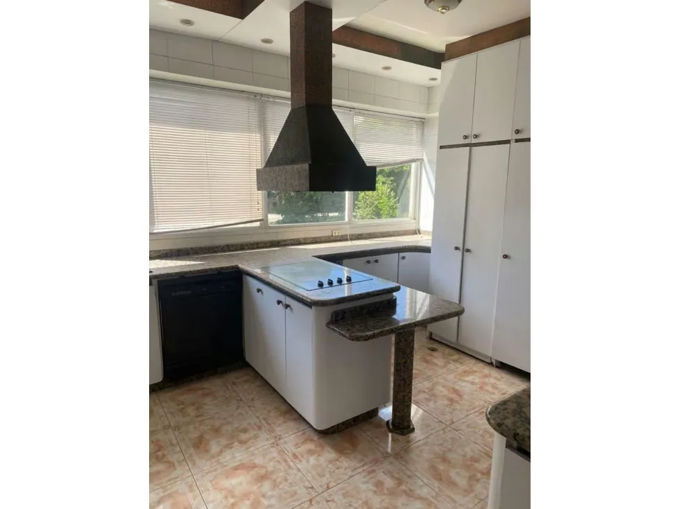 Vendo penthouse 450m2 10h/9b/5p Urbanización Miranda 8432 - 9
