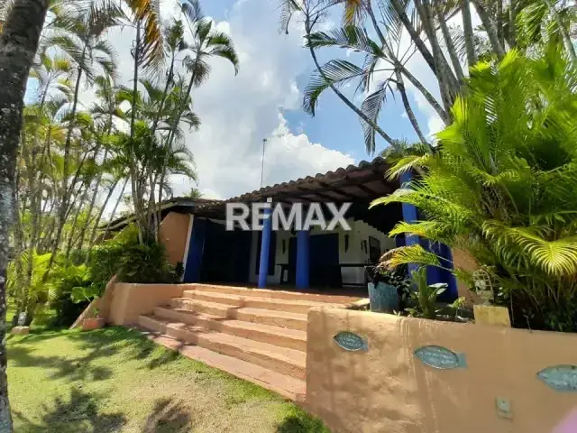 EN VENTA HERMOSA CASA ESTILO CAMPESTRE CON FINES DE POSADA UBICADA EN UNA DE LAS ZONAS MÁS EXCLUSIVAS DE SANARE, ESTADO FALCÓN.