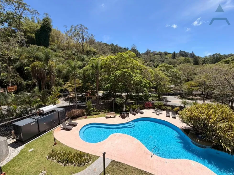 Se alquila Apto 380m² 4h+s /4.5b+s/5p La Lagunita - 4
