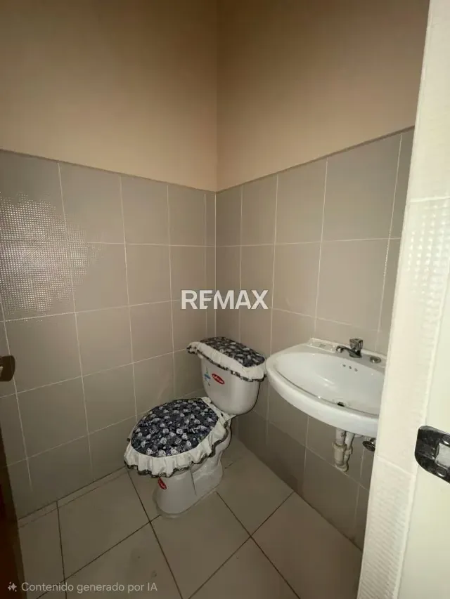 Edificio en alquiler con local, apartamento y estacionamiento en alquiler antigua farmacia - 2