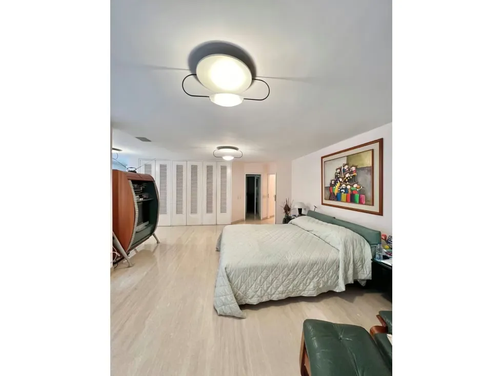 Apartamento PH en Venta en Colinas de Valle Arriba 3H+S/ 5B/ 5P/ 3M - 30