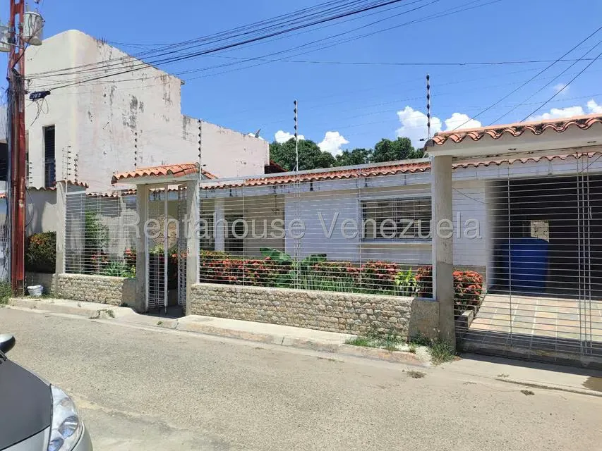 Casa (Contemporaneo) en Venta en Las Amazonas, Aragua - 3