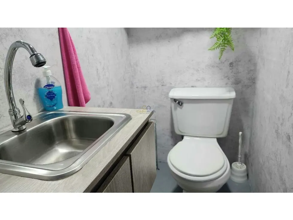 Se vende Local 50m2 con mezzanina y Baño C.C Plaza Las Américas - 9