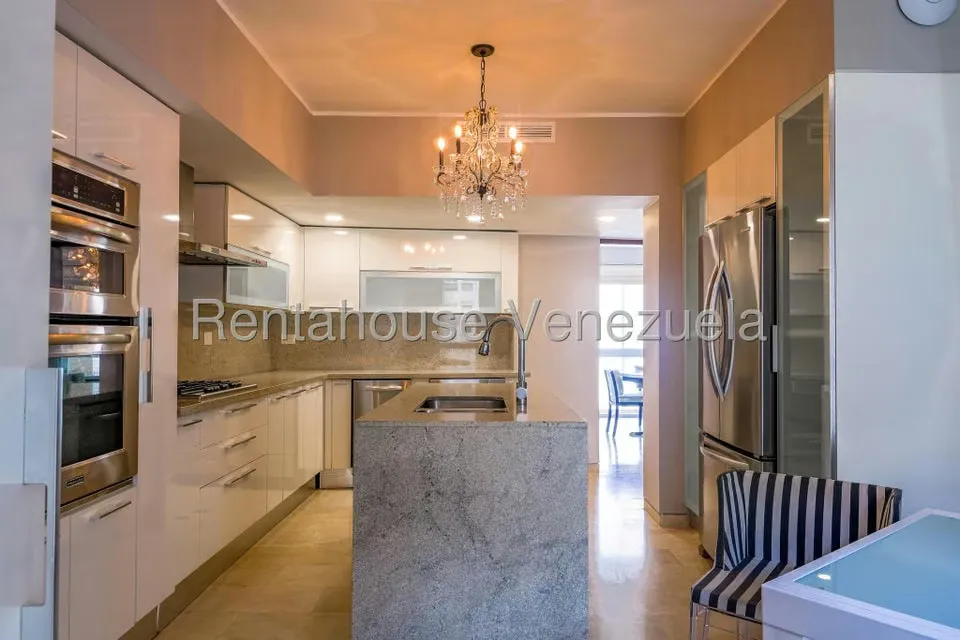 Apartamento (1 Nivel) en Alquiler en Las Mesetas de Santa Rosa de Lima, Distrito Metropolitano - 16