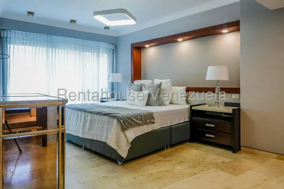 Apartamento (1 Nivel) en Alquiler en Las Mesetas de Santa Rosa de Lima, Distrito Metropolitano - 20