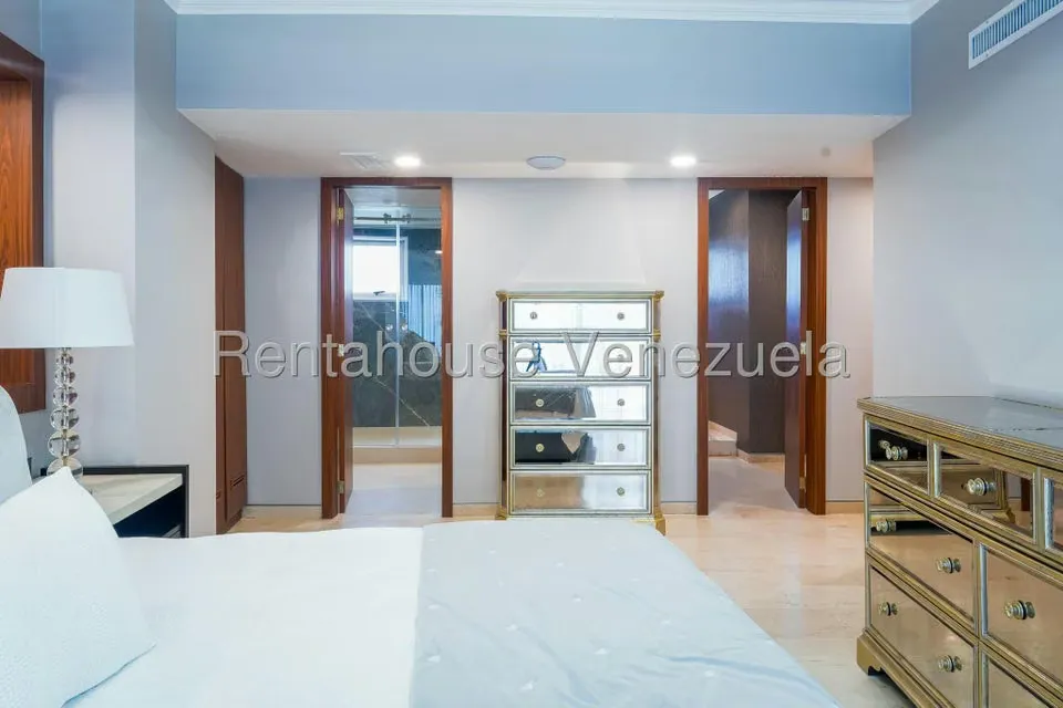 Apartamento (1 Nivel) en Alquiler en Las Mesetas de Santa Rosa de Lima, Distrito Metropolitano - 22