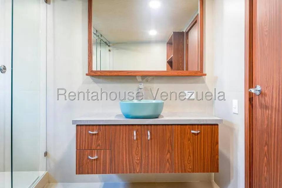Apartamento (1 Nivel) en Alquiler en Las Mesetas de Santa Rosa de Lima, Distrito Metropolitano - 26