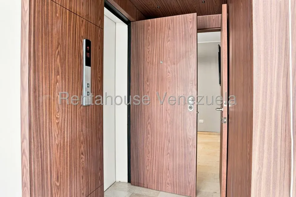 Apartamento (1 Nivel) en Alquiler en Las Mesetas de Santa Rosa de Lima, Distrito Metropolitano - 9