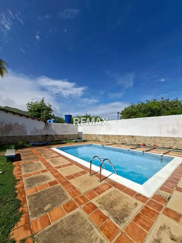 EN ALQUILER TOWNHOUSE EN PLAYA EL AGUA - 11