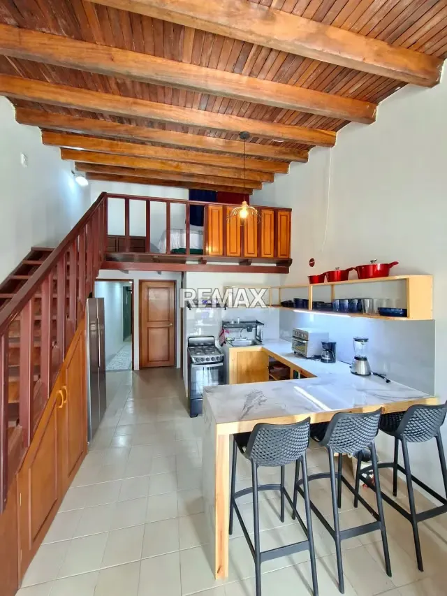 EN ALQUILER TOWNHOUSE EN PLAYA EL AGUA - 2