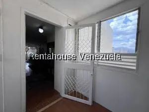 Apartamento (1 Nivel) en Alquiler en Centro, Aragua - 2