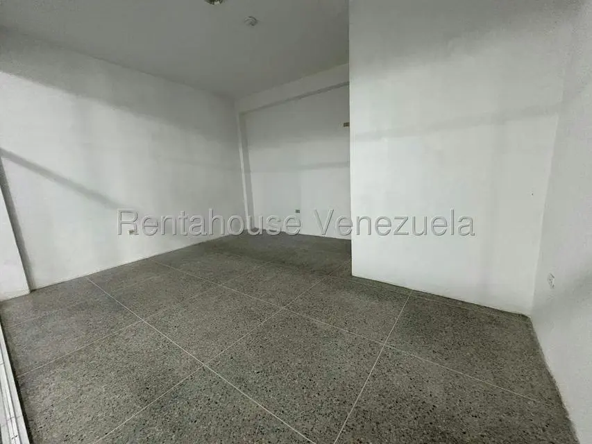 Local Comercial en Alquiler en Zona Oeste, Lara - 3