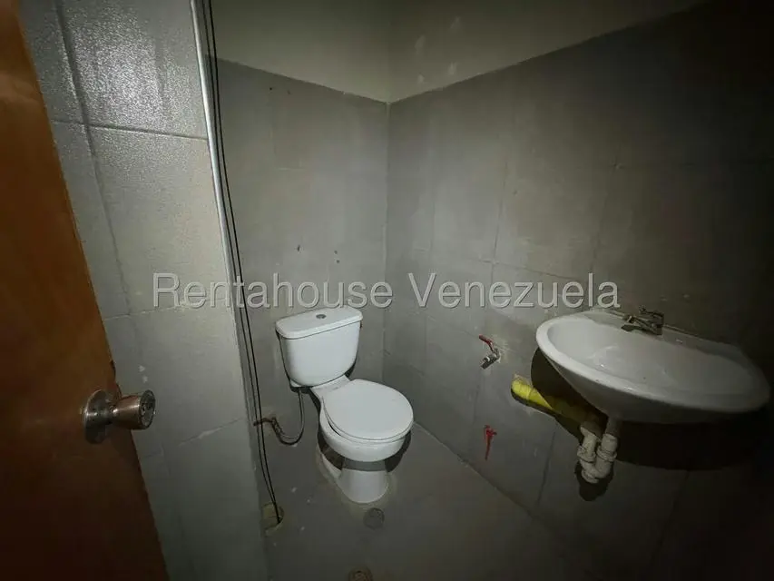 Local Comercial en Alquiler en Zona Oeste, Lara - 8