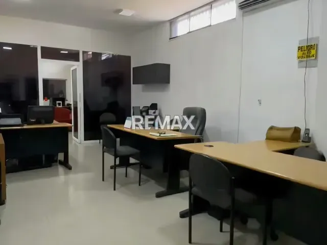 Edificio Comercial Av. Bolivar - 4