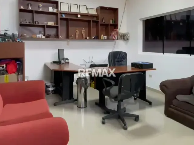 Edificio Comercial Av. Bolivar - 6