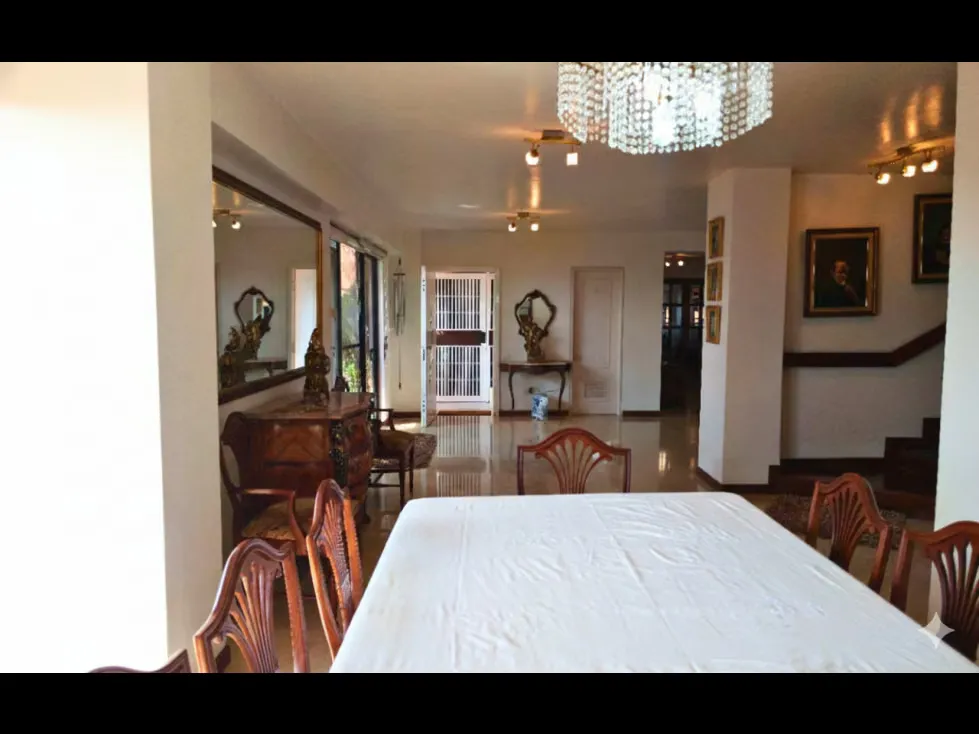 Venta de PH, Urb Los Chorros, 502mt2,5H,6B,7E 26-11 - 5