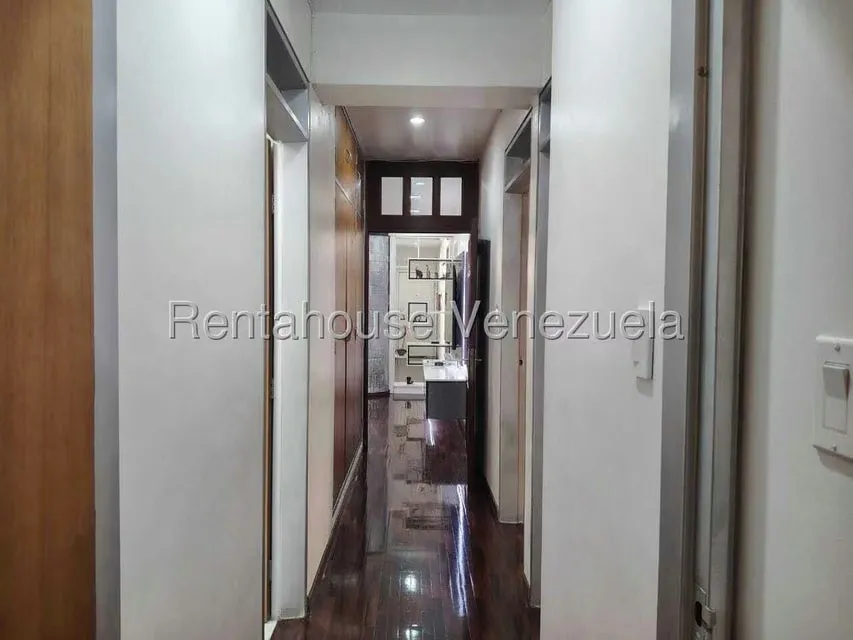 Apartamento (1 Nivel) en Alquiler en La Florida, Distrito Metropolitano - 12