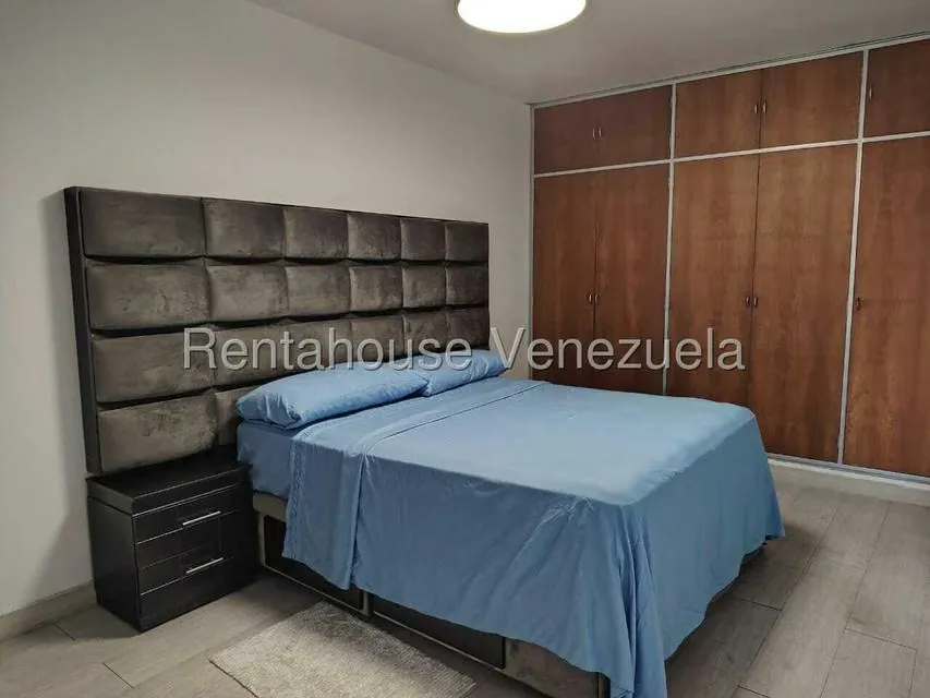 Apartamento (1 Nivel) en Alquiler en La Florida, Distrito Metropolitano - 13
