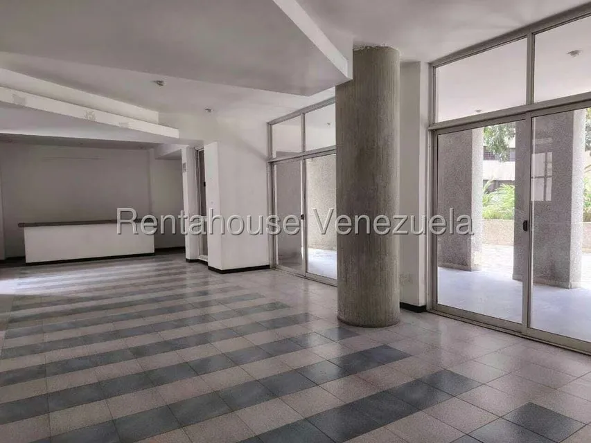 Apartamento (1 Nivel) en Alquiler en La Florida, Distrito Metropolitano - 29
