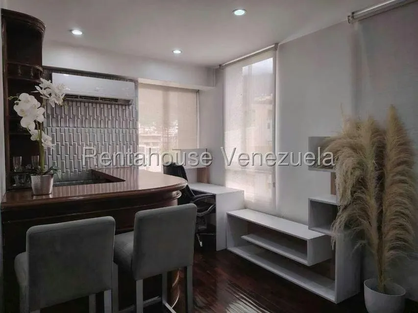 Apartamento (1 Nivel) en Alquiler en La Florida, Distrito Metropolitano - 7