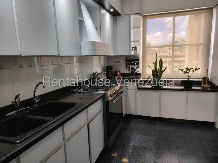Apartamento (1 Nivel) en Alquiler en La Florida, Distrito Metropolitano - 9