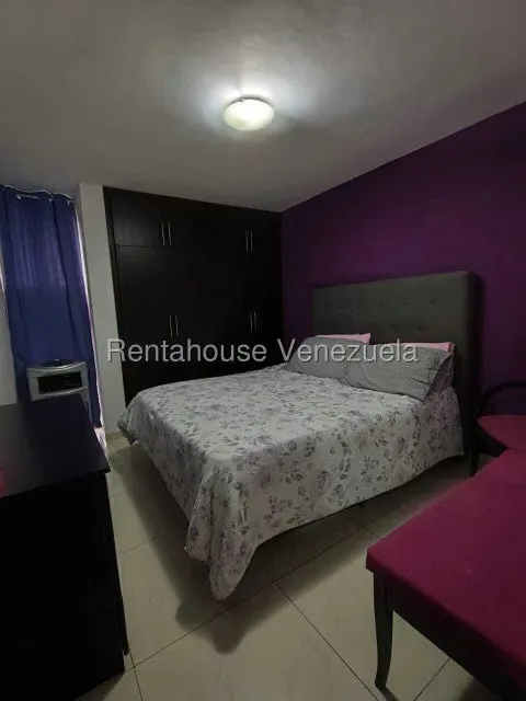 Apartamento (1 Nivel) en Alquiler en Los Dos Caminos, Distrito Metropolitano - 5