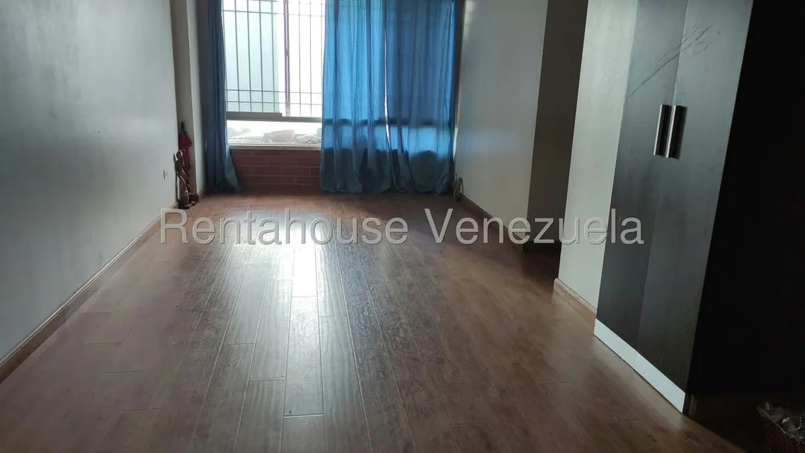 Apartamento (1 Nivel) en Venta en Miravila, Distrito Metropolitano - 9