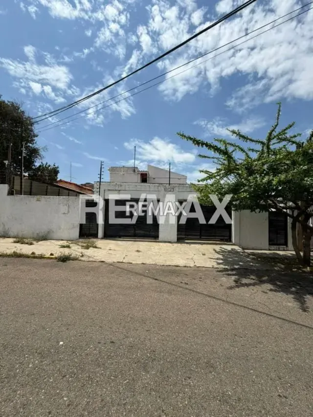 CASA COMERCIAL O RESIDENCIAL SECTOR SANTA MARIA - 3