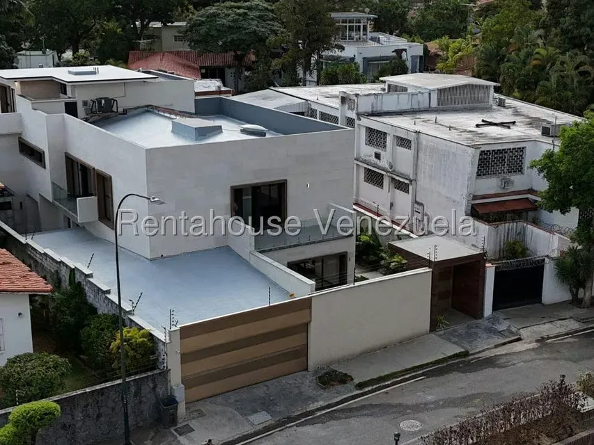 Casa (Multipes Niveles) en Venta en Altamira, Distrito Metropolitano - 2