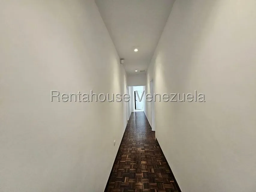 Casa (Multipes Niveles) en Venta en Altamira, Distrito Metropolitano - 53