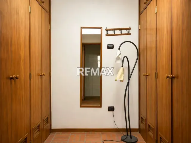 Quinta para remodelar con amplio terreno en Prados del Este - 13