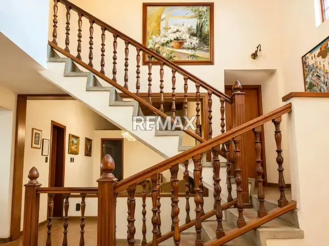 Quinta para remodelar con amplio terreno en Prados del Este - 2