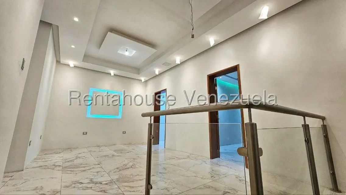 Casa (Multipes Niveles) en Venta en El Paraiso, Distrito Metropolitano - 11