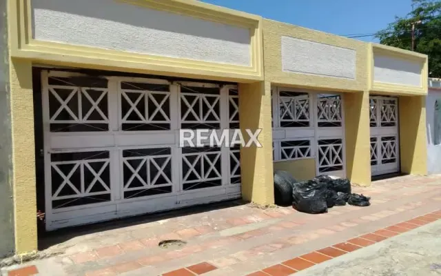 EXCLUSIVA CASA QUINTA CON POTENCIAL RESIDENCIAL Y COMERCIAL, Amparo, La limpia, Maracaibo - 13