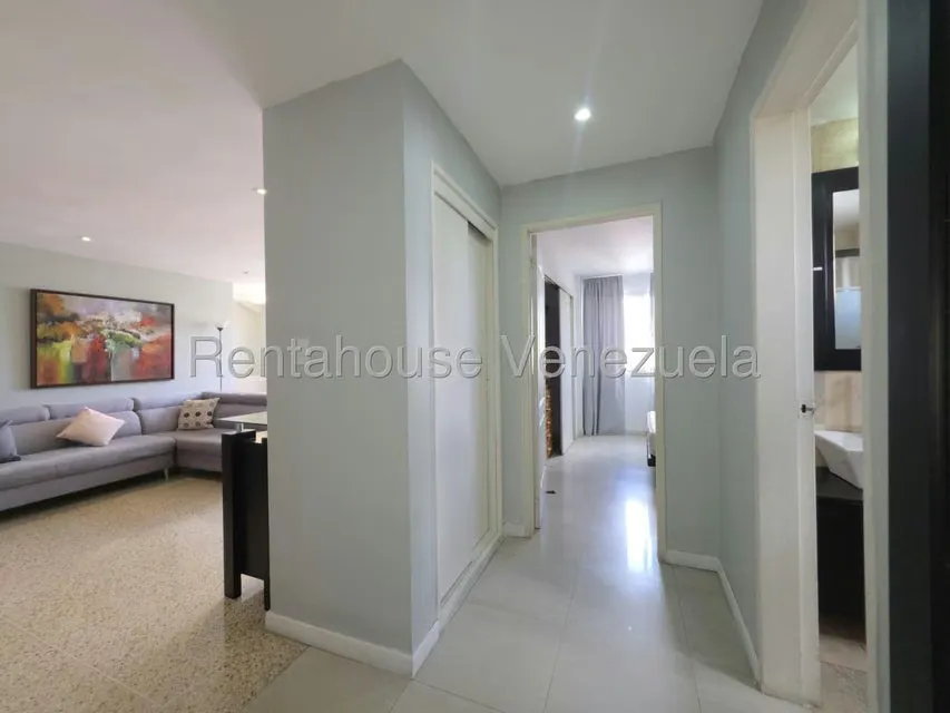 Apartamento (1 Nivel) en Alquiler en Altamira, Distrito Metropolitano - 19